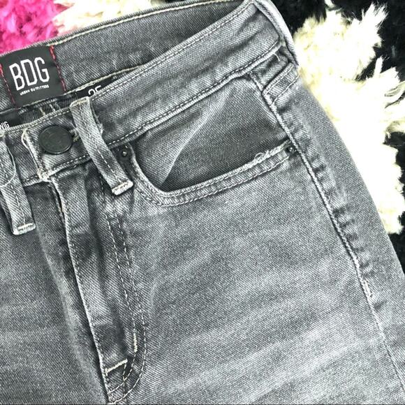 BDG Twig High Rise Cropped Two Tone Black Jeans - Picture 13 of 15